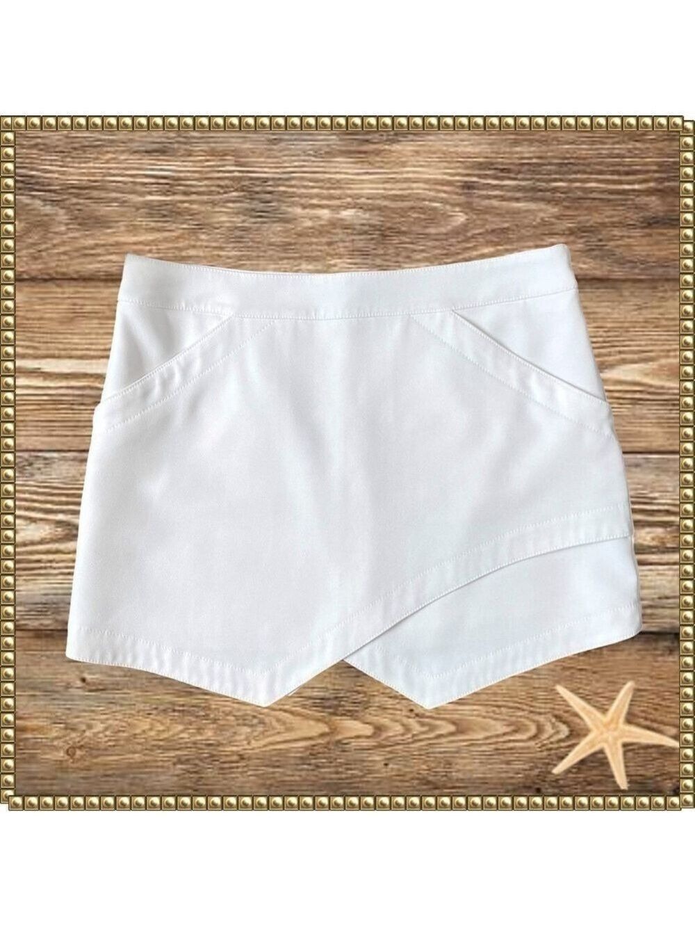 BCBGMAXAZRIA Cream Mini Skirt Small